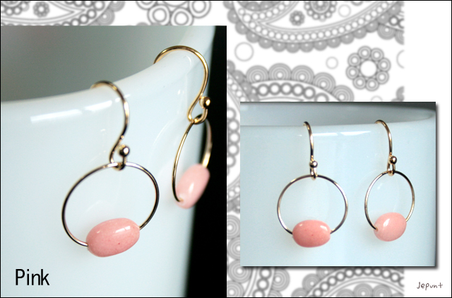 アクセサリー■ビーズ付き 小ぶりのフープピアス(ピンク)